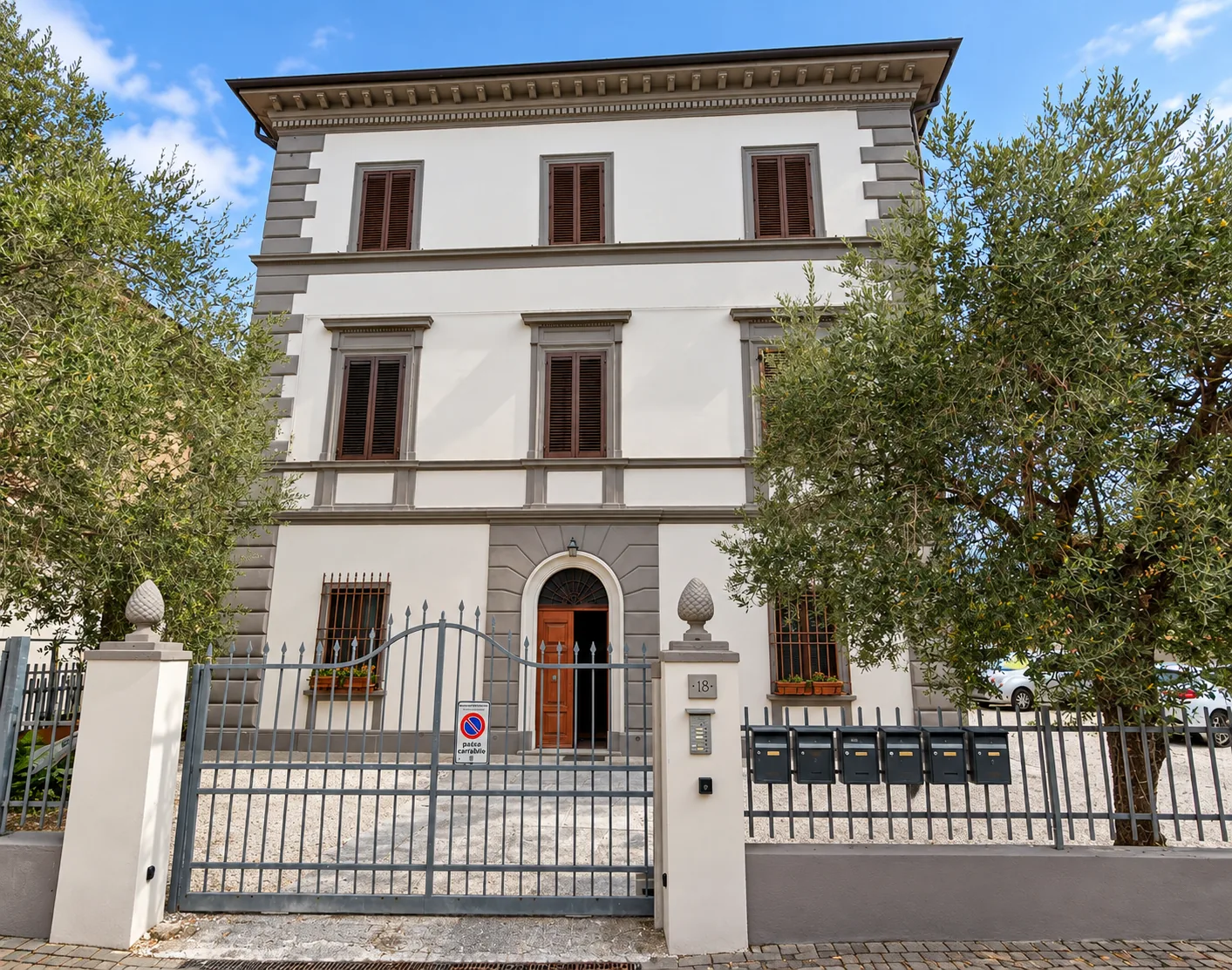 Facciata dell'edificio di San Sisto 18